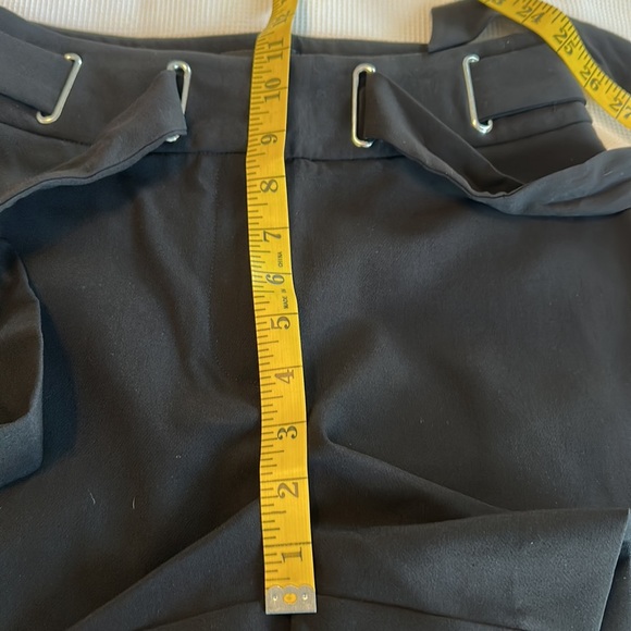 Bebe Stretch Twill Grommet Shorts Black Size 0 - Picture 9 of 14